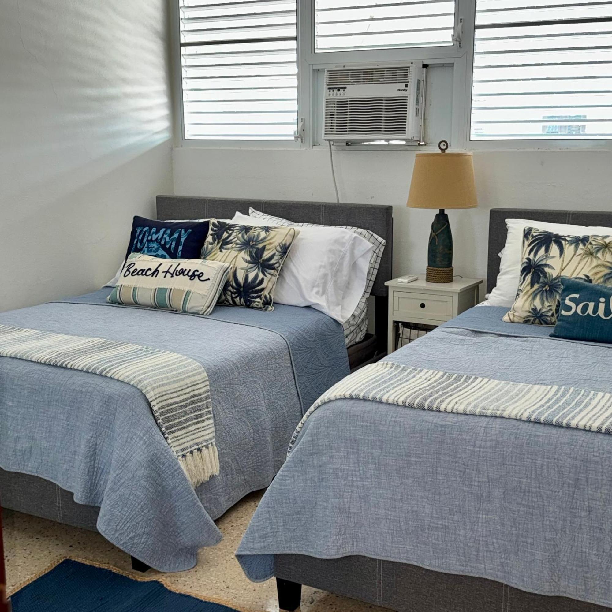 Oceanview Apartment Steps To The Beach Luquillo Exteriör bild